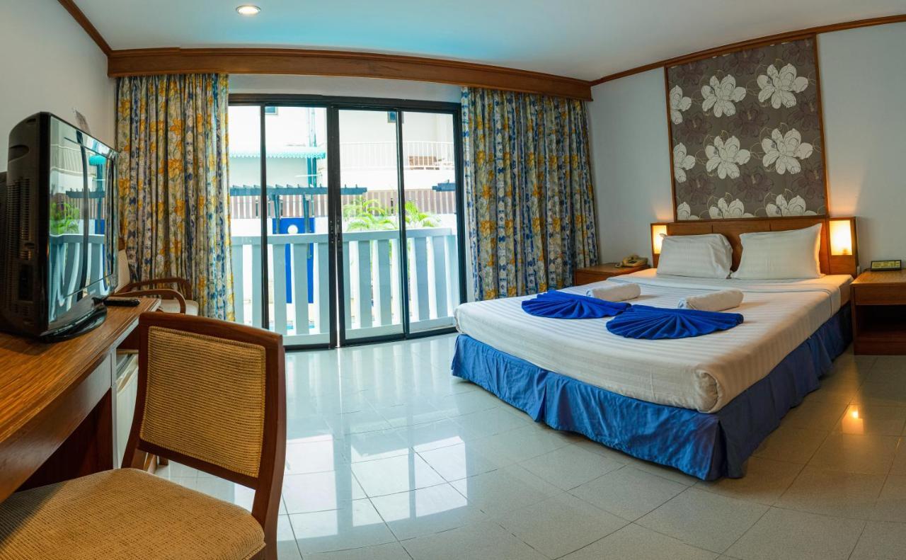Rattana Beach Hotel By Shanaya Karon Esterno foto