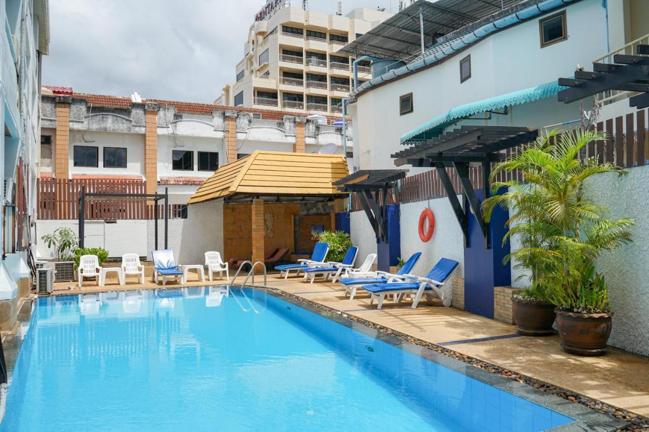 Rattana Beach Hotel By Shanaya Karon Esterno foto